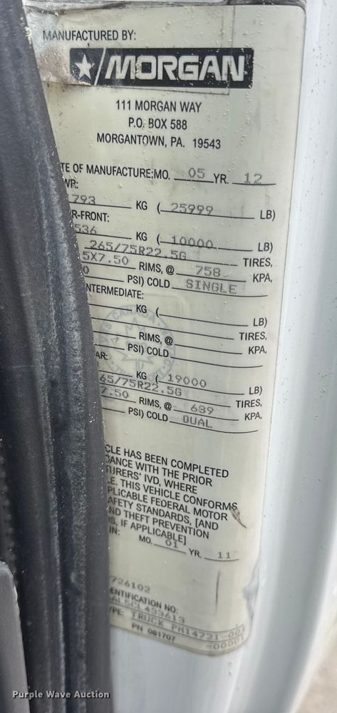 image for item EN0819 2010 International 4400 truck cab and chassis