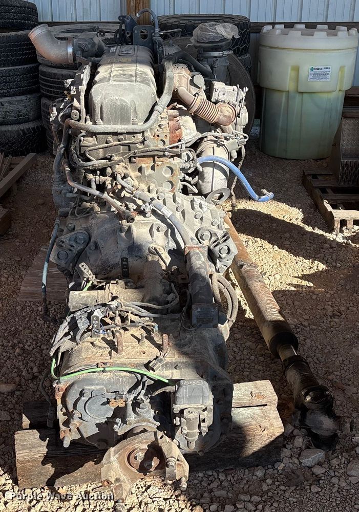 image for item EN5965 Paccar PX-13 engine and transmission