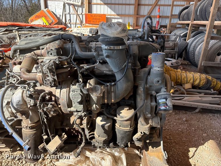 image for item EN5965 Paccar PX-13 engine and transmission