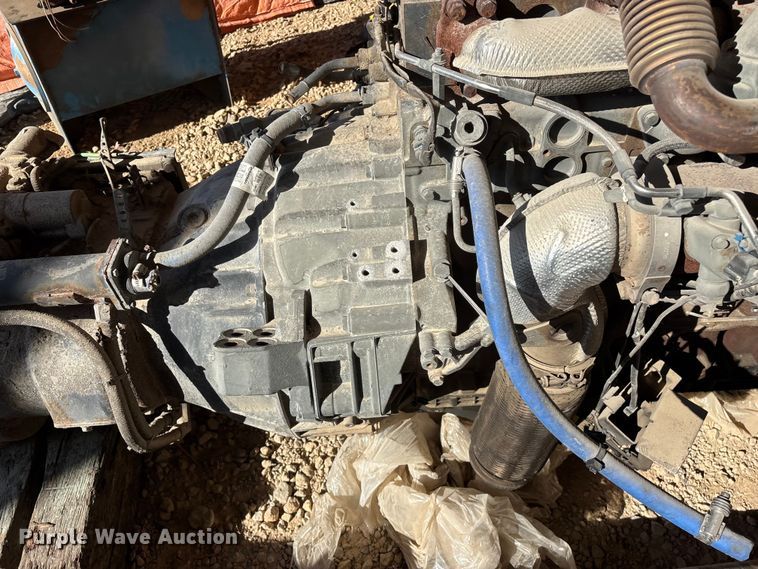 image for item EN5965 Paccar PX-13 engine and transmission