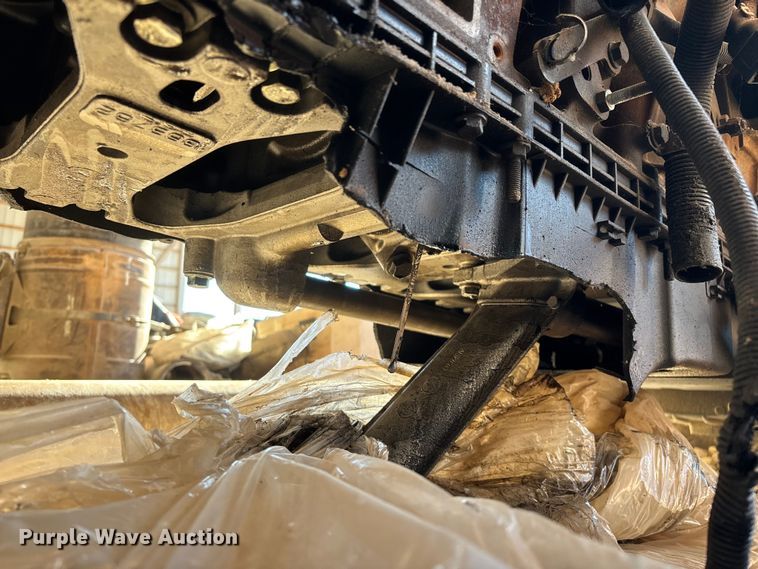 image for item EN5965 Paccar PX-13 engine and transmission