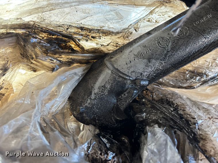 image for item EN5965 Paccar PX-13 engine and transmission