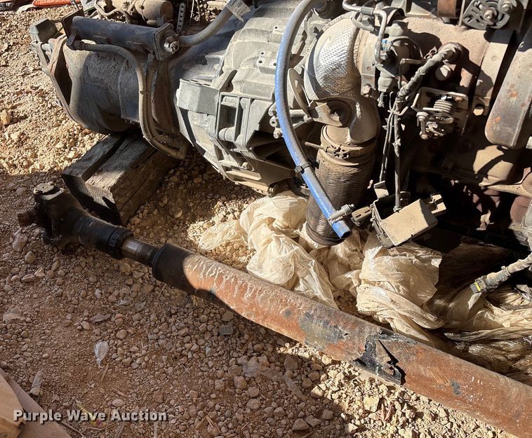 image for item EN5965 Paccar PX-13 engine and transmission