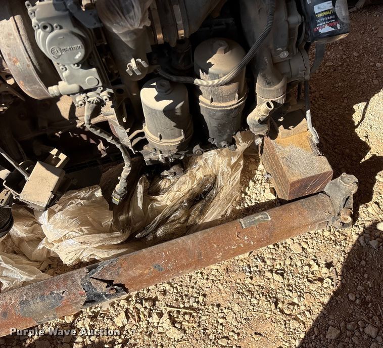 image for item EN5965 Paccar PX-13 engine and transmission