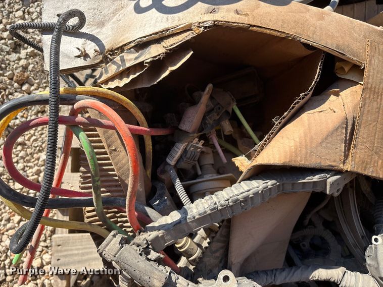 image for item EN5965 Paccar PX-13 engine and transmission