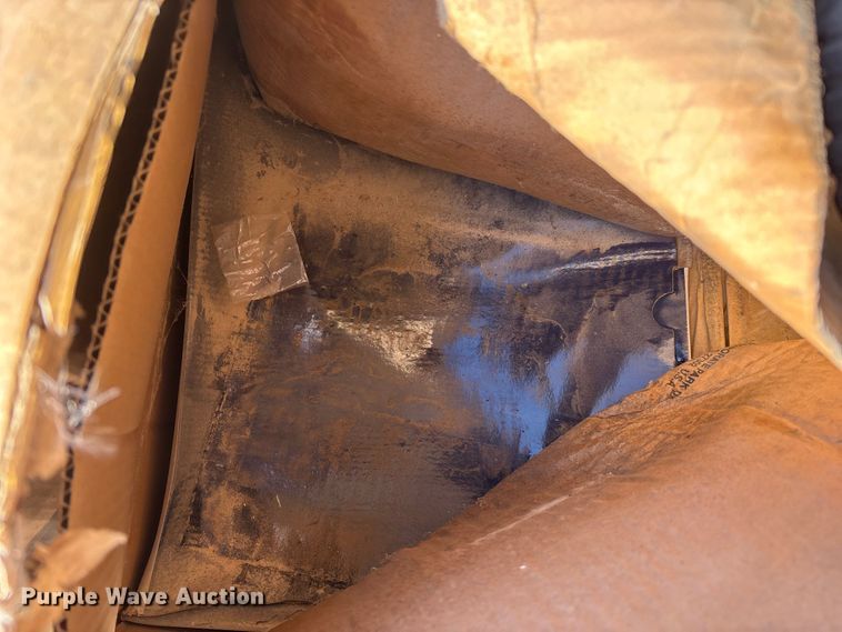 image for item EN5965 Paccar PX-13 engine and transmission