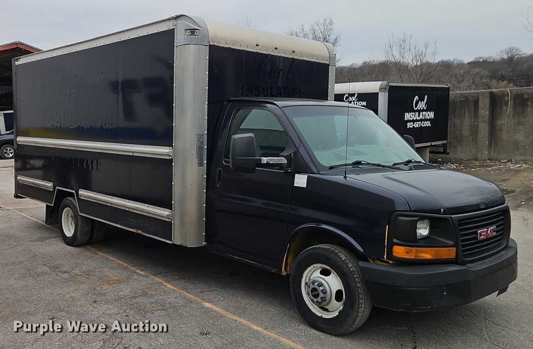 image for item EO7007 2014 GMC Savana 3500 box truck