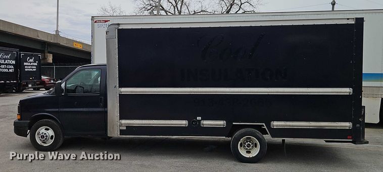 image for item EO7007 2014 GMC Savana 3500 box truck