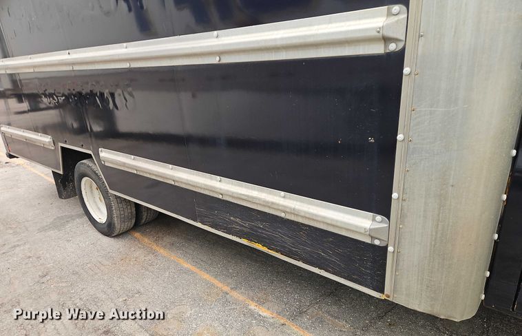 image for item EO7007 2014 GMC Savana 3500 box truck