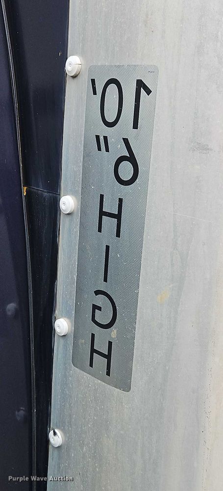 image for item EO7007 2014 GMC Savana 3500 box truck