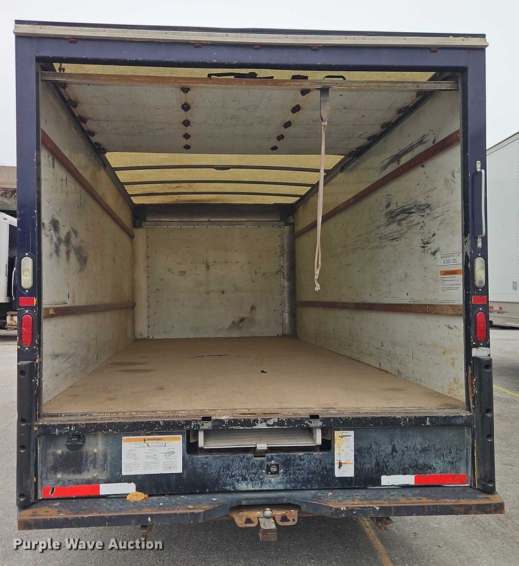 image for item EO7007 2014 GMC Savana 3500 box truck