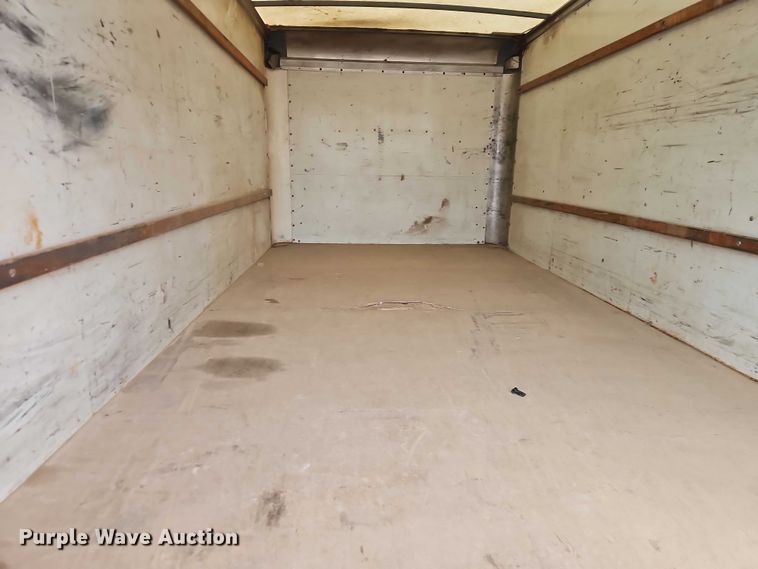 image for item EO7007 2014 GMC Savana 3500 box truck