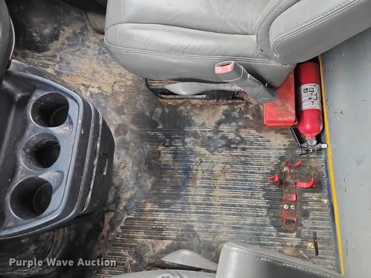 image for item EO7007 2014 GMC Savana 3500 box truck