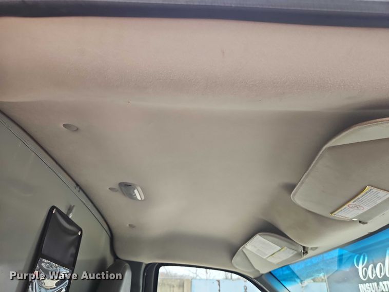 image for item EO7007 2014 GMC Savana 3500 box truck