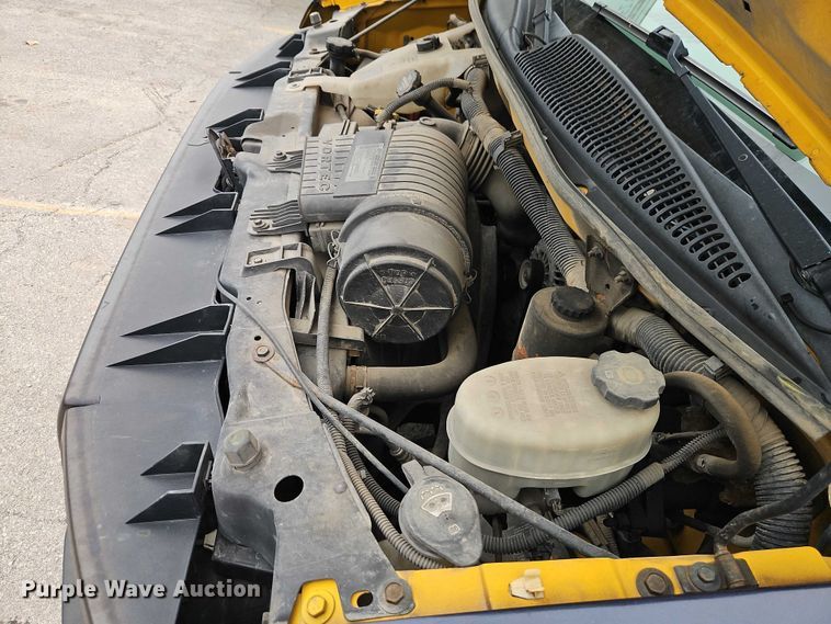 image for item EO7007 2014 GMC Savana 3500 box truck