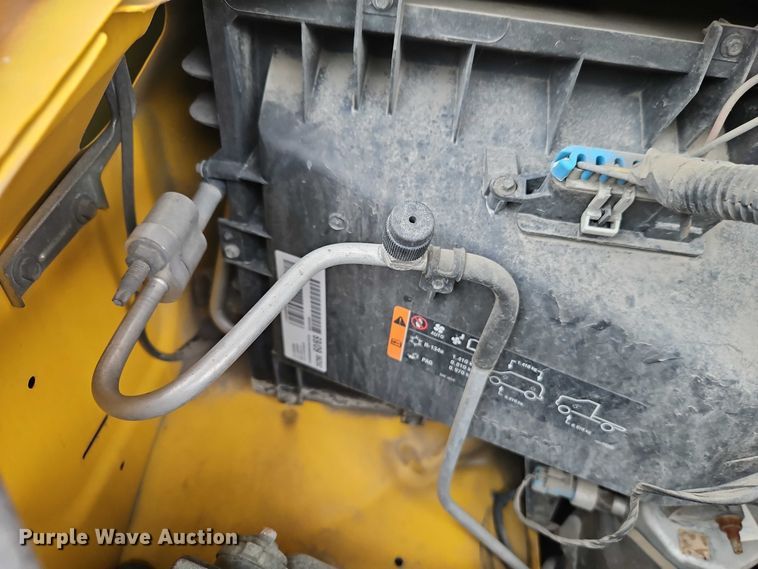 image for item EO7007 2014 GMC Savana 3500 box truck