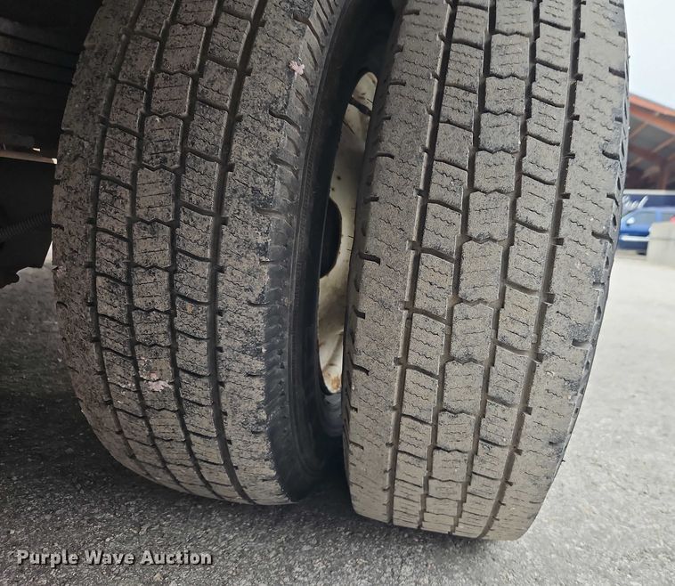 image for item EO7007 2014 GMC Savana 3500 box truck