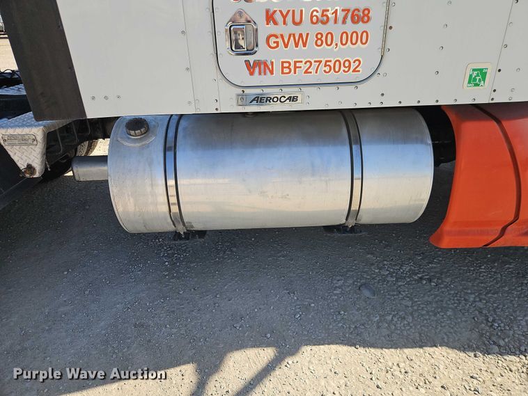 image for item EO7020 2011 Kenworth T660 semi truck