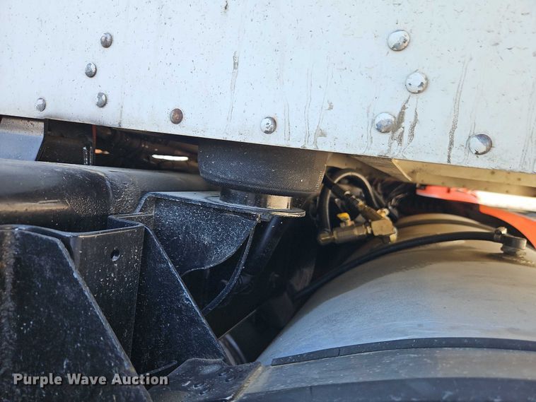 image for item EO7020 2011 Kenworth T660 semi truck