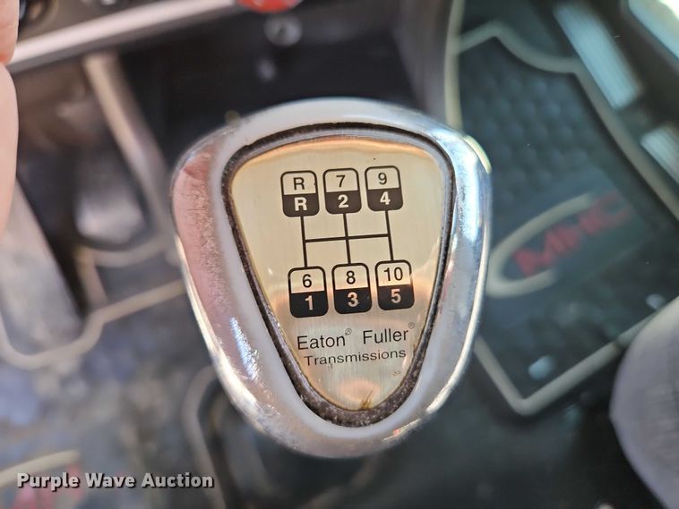 image for item EO7020 2011 Kenworth T660 semi truck