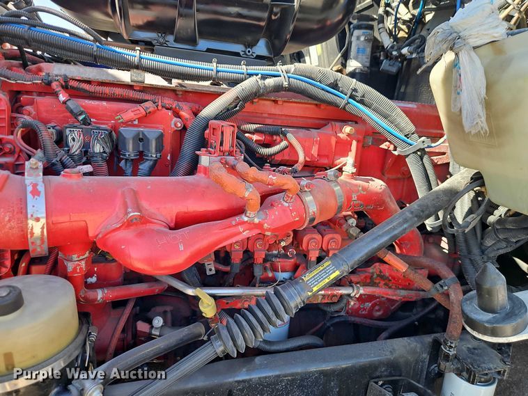 image for item EO7020 2011 Kenworth T660 semi truck