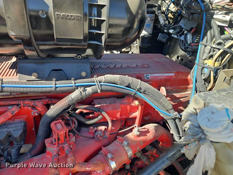 image for item EO7020 2011 Kenworth T660 semi truck