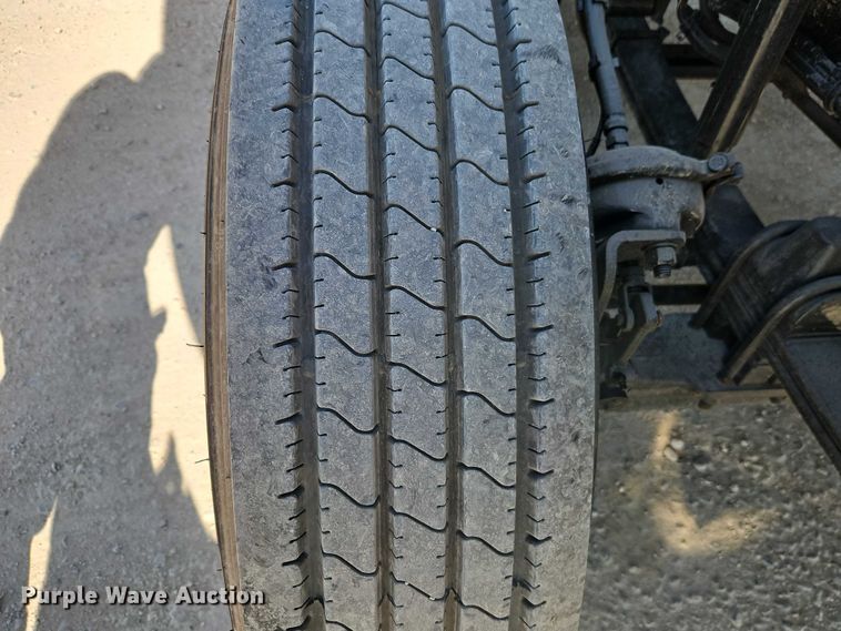 image for item EO7020 2011 Kenworth T660 semi truck