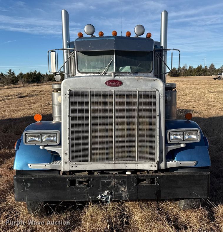 image for item EP2710 1986 Peterbilt 359 semi truck