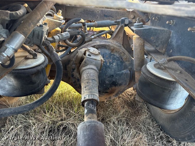 image for item EP2710 1986 Peterbilt 359 semi truck