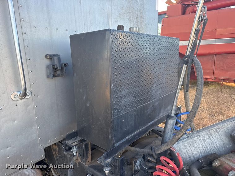 image for item EP2710 1986 Peterbilt 359 semi truck