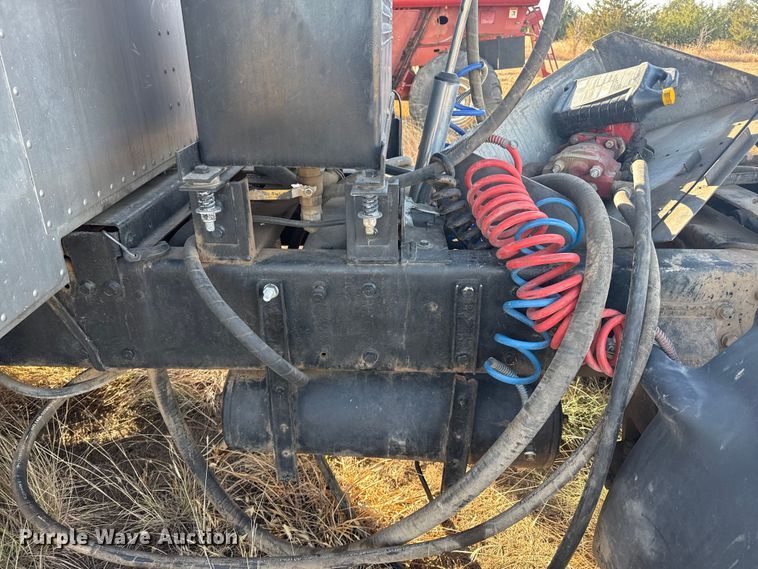 image for item EP2710 1986 Peterbilt 359 semi truck