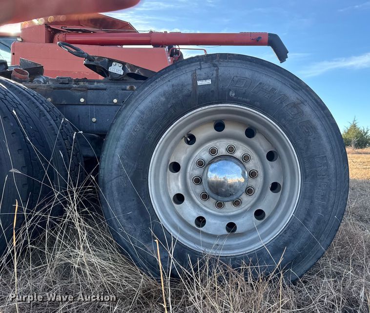 image for item EP2710 1986 Peterbilt 359 semi truck
