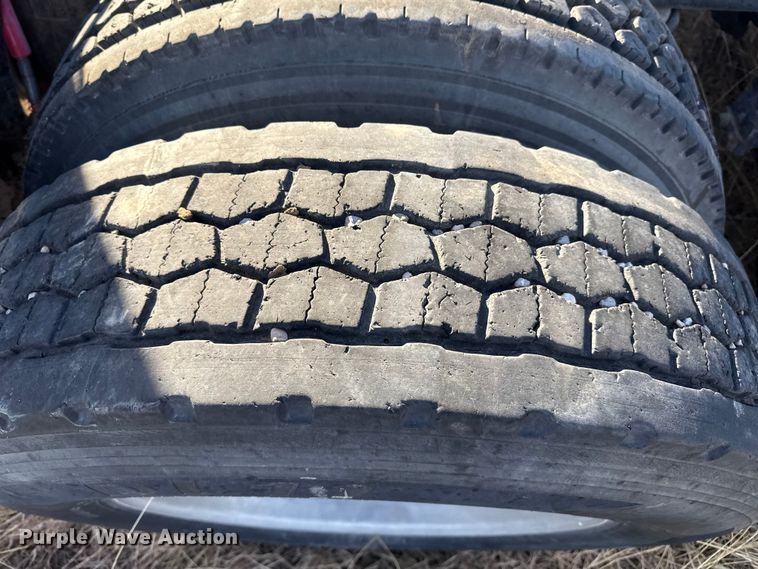 image for item EP2710 1986 Peterbilt 359 semi truck