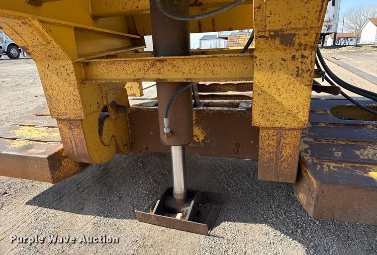 image for item EP2994 2013 Witzco RG-35 lowboy equipment trailer