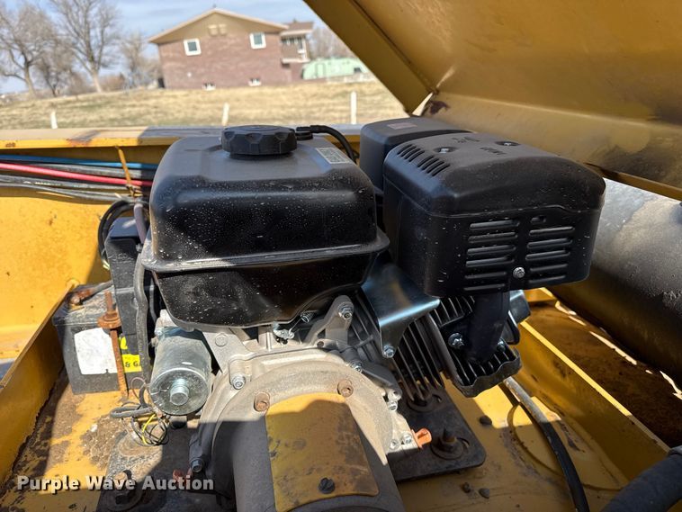 image for item EP2994 2013 Witzco RG-35 lowboy equipment trailer