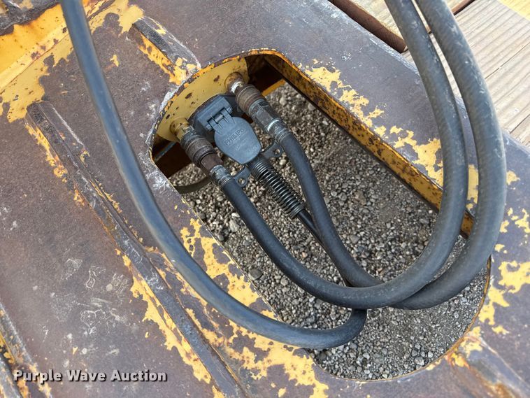 image for item EP2994 2013 Witzco RG-35 lowboy equipment trailer