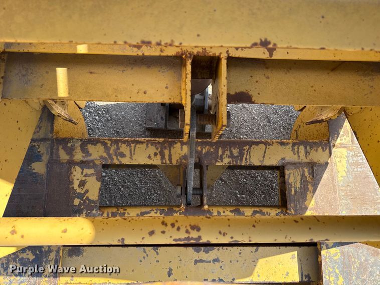 image for item EP2994 2013 Witzco RG-35 lowboy equipment trailer