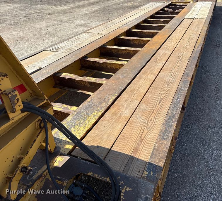 image for item EP2994 2013 Witzco RG-35 lowboy equipment trailer