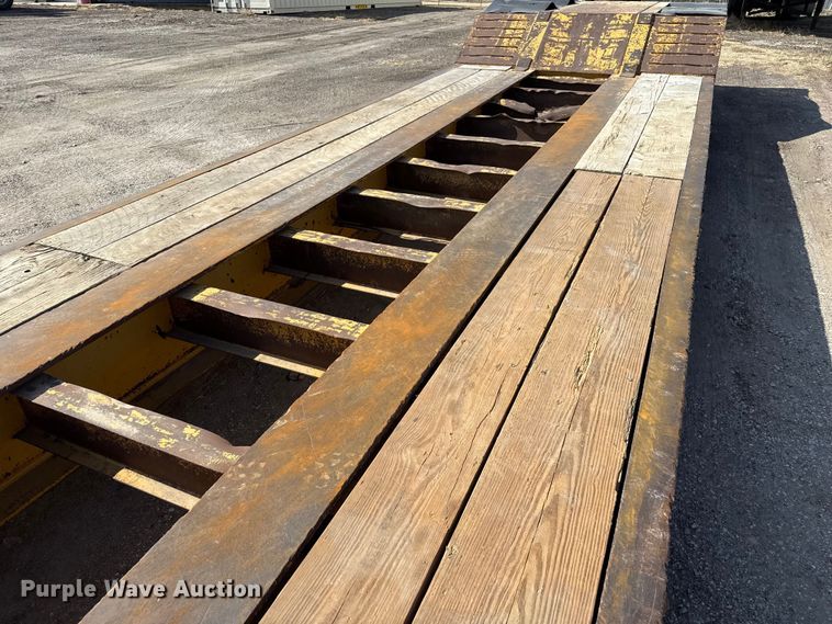 image for item EP2994 2013 Witzco RG-35 lowboy equipment trailer