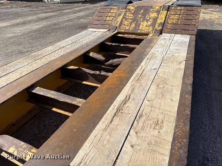 image for item EP2994 2013 Witzco RG-35 lowboy equipment trailer