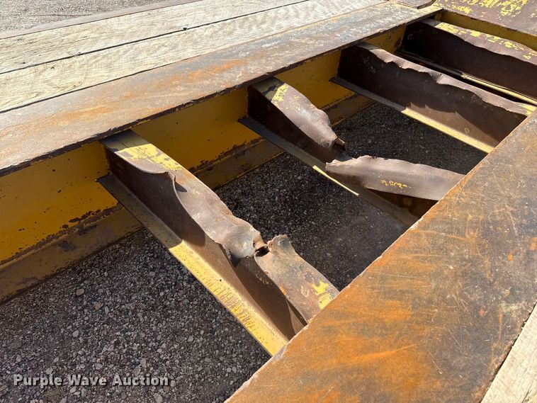 image for item EP2994 2013 Witzco RG-35 lowboy equipment trailer