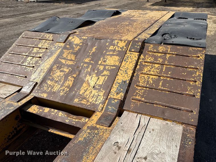 image for item EP2994 2013 Witzco RG-35 lowboy equipment trailer