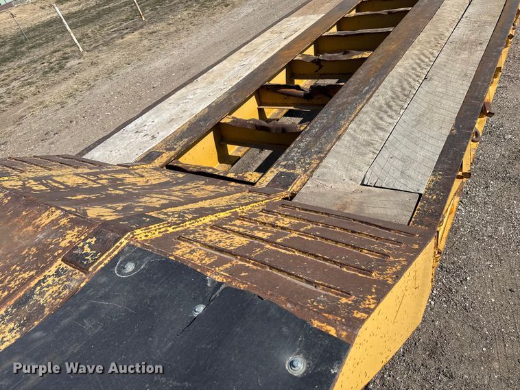 image for item EP2994 2013 Witzco RG-35 lowboy equipment trailer