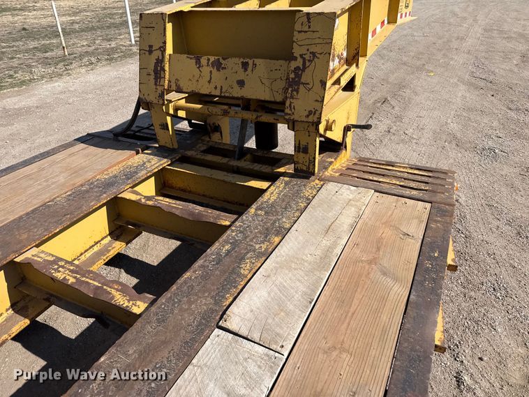 image for item EP2994 2013 Witzco RG-35 lowboy equipment trailer
