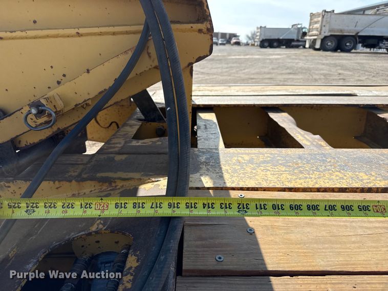 image for item EP2994 2013 Witzco RG-35 lowboy equipment trailer