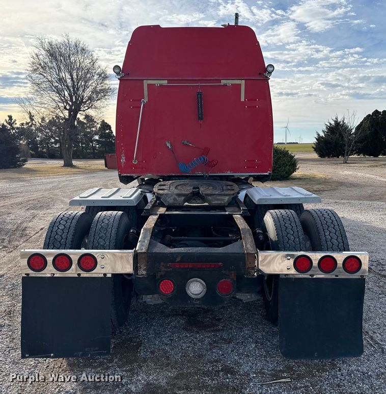 image for item EP2995 2005 Western Star 4900 semi truck