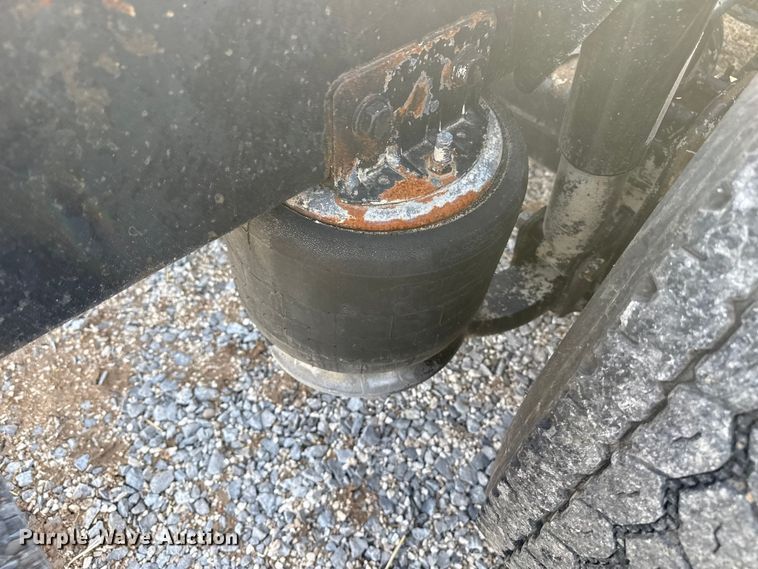 image for item EP2995 2005 Western Star 4900 semi truck