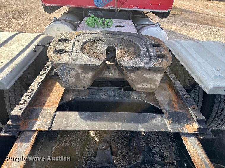 image for item EP2995 2005 Western Star 4900 semi truck