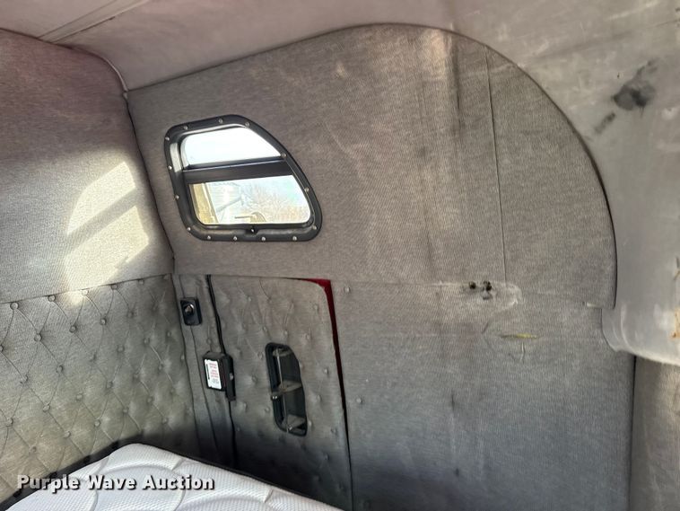 image for item EP2995 2005 Western Star 4900 semi truck