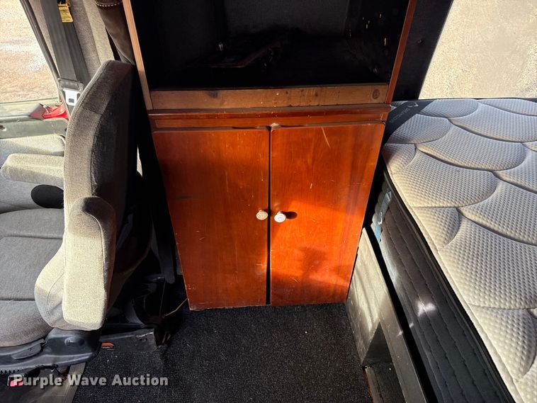 image for item EP2995 2005 Western Star 4900 semi truck